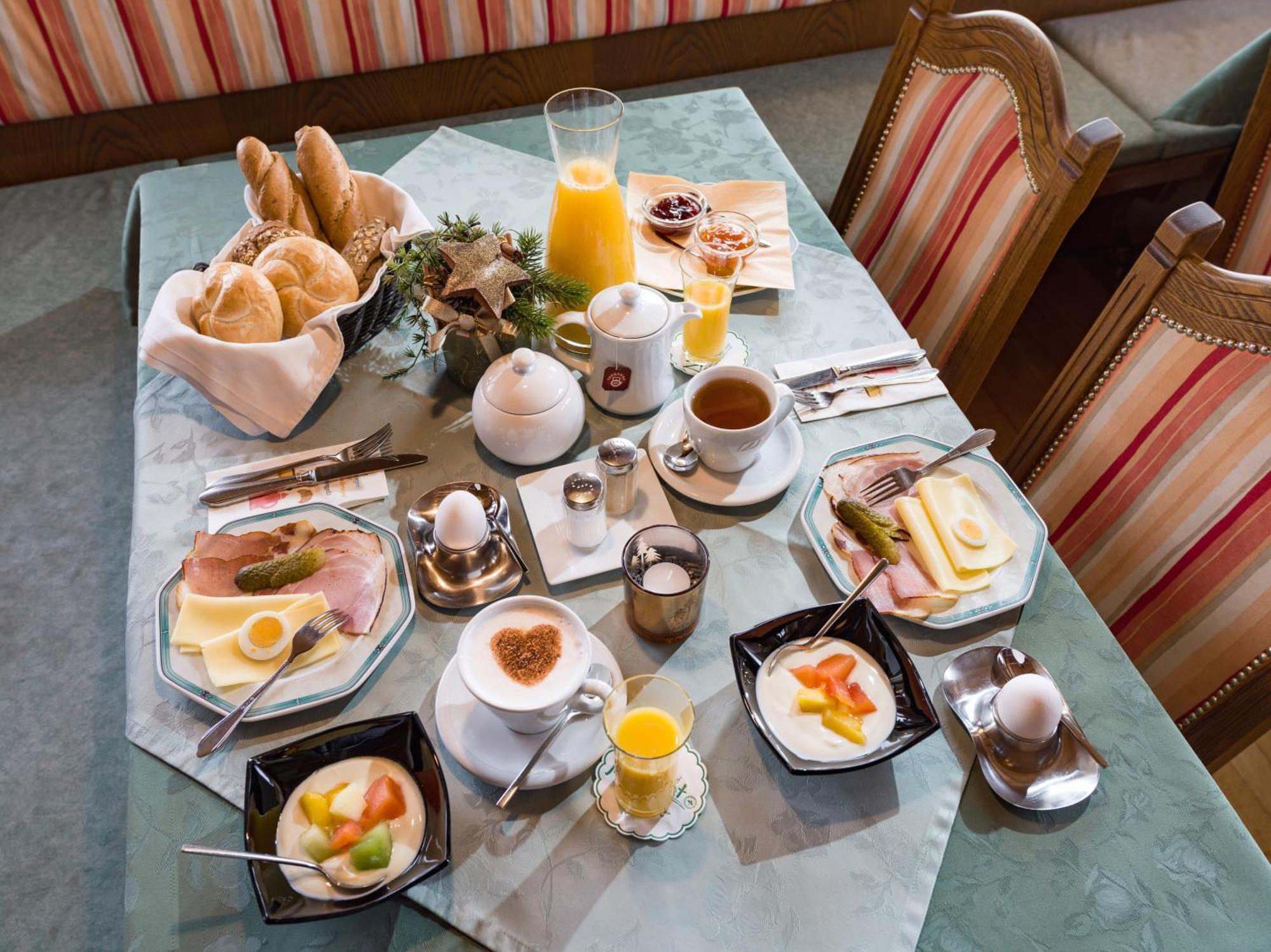 Hotel Neuwirt Kirchdorf in Tirol Esterno foto