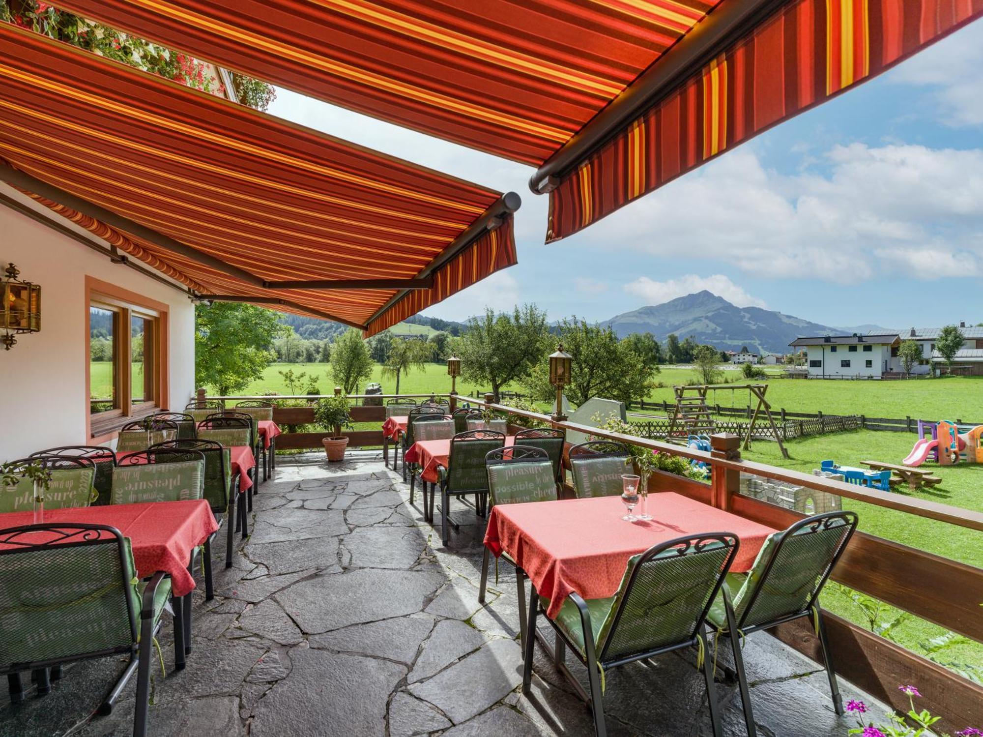 Hotel Neuwirt Kirchdorf in Tirol Esterno foto
